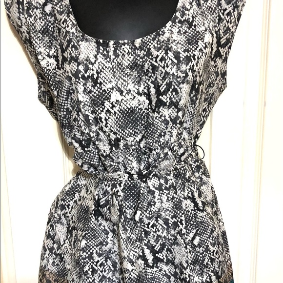 Motherhood maternity snakeprint ombré belted batwing blouse top size small - Picture 1 of 10